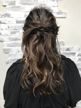 ポッシュ 原宿店(HAIR&MAKE POSH) エレガント ゆるふわ ハーフアップ