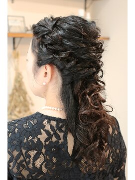 スタジオ 渋谷 原宿(Stujio) ハーフアップ