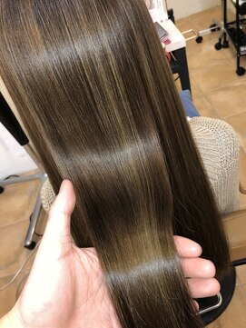 アコンプリッシュ 代官山 恵比寿(accomplish) プラチナミネコラ