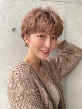 ザ シー 海老名(The C) ゆるふわショート/艶、透明感カラー/シアーベージュ