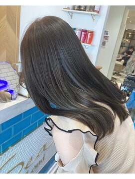 ルームバイシー 新宿(Loom. by Sea) ブリーチなし透明感カーキグレージュ