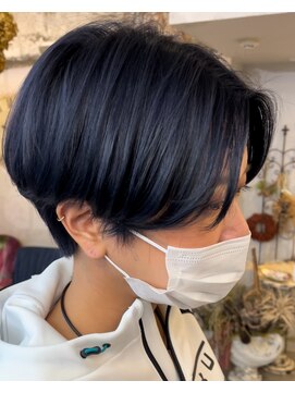 ヘアスタジオニコ(hair studio nico...) ブルーとショートヘア