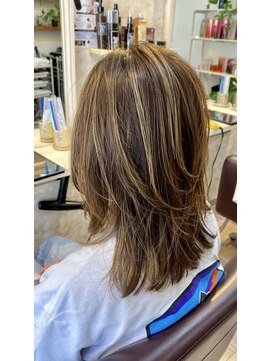 ヘアーエポック(hair epoque) 30代40代大人可愛い小顔ミディアムレイヤーシルバーハイライト