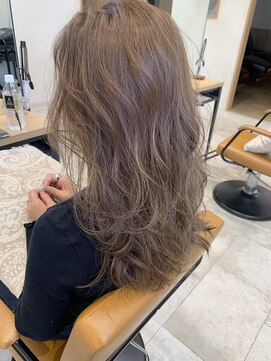 ラボヌール ヘアーウル 春日部西口店(La Bonheur hair heureux) 透明感あふれるヌーディーカラーデザインカラーことりベージュ