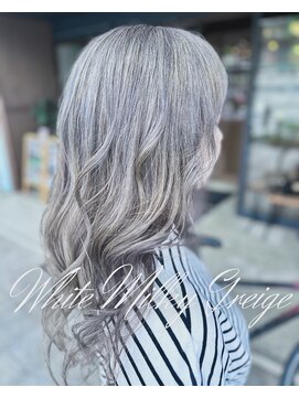 カフェアンドヘアサロン リバーブ(cafe&hair salon re:verb) ホワイトミルキーグレージュ