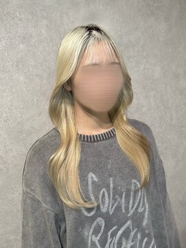 ナイロ(NiLO) ハイトーンカラー×くびれ巻きでこなれ感アップ