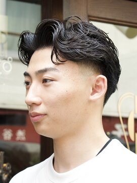 ザバーバー 渋谷(THE BARBER) テーパーフェード＋フェザーパーマ