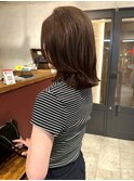 くすみベージュ 顔周りカット くびれヘア 顔周りレイヤー 艶髪