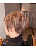 ハイライトカラーショートボブ