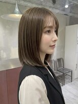 フィグバイアルテフィーチェ(fig by artefice)&nbsp;マッシュウルフボブパーマミルクティーベージュシルバーアッシュ