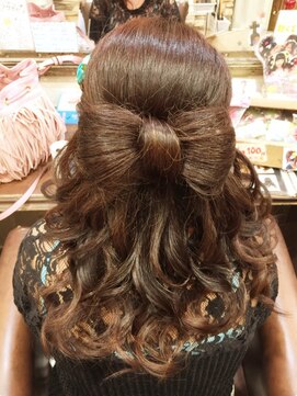 セットサロンエース(Set salon Ace) ぷっくりリボンハーフアップ