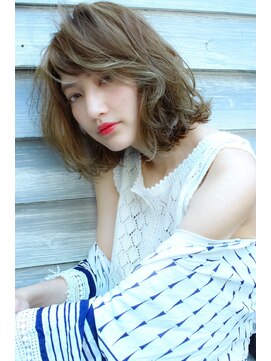 ヘアーアートシフォン 川口東口店(hair art chiffon) グレージュ&ひし形シルエットのエアリー切りっぱなしボブ 川口