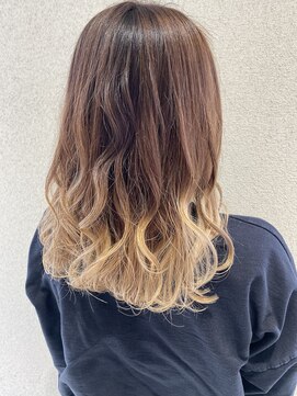 ラドンナアデッソ(LA.DONNA ADDESSO) グラデーションカラー