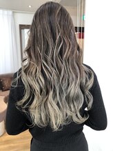 【ACROオリジナル技術】バレイヤージュでワンランク上の仕上りをこの価格で☆