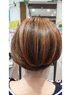 美容室ミセス ジョイ 大人のアシメショート