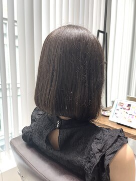 フェリア 渋谷(Feria) グレージュ&ボブ