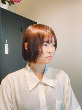 エデル(edel) 顔周りにアレンジを効かせたボブ