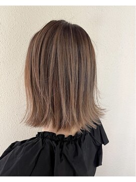 ロワンバイアルティナ 横須賀中央店(Rowan by artina) ミルクティーベージュ×バレイヤージュ