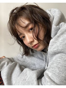 ヲタク(wotaku.) ニュアンスカラーナチュラルブラウン透明感カラーゆるふわボブ