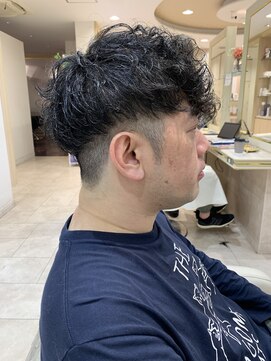 アッシュ 千歳烏山店(Ash) くせ毛を生かしたメンズツーブロックヘア