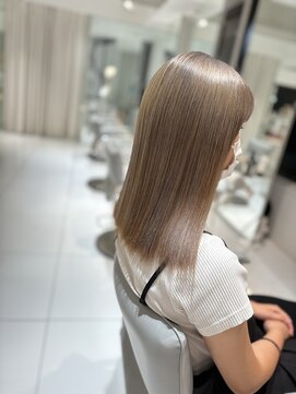 シー 立川(Si) 1ブリーチミルクティー/ミディアム