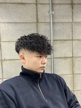 ミナミ 府中店(MINAMI) ツイスパフェードスタイル