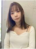ミディアムレイヤー/韓国風ヘア/グレージュカラー/透明感