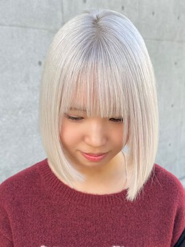 フリーラ 表参道(freera) ハイトーンカラー ホワイトカラー ストレートボブ