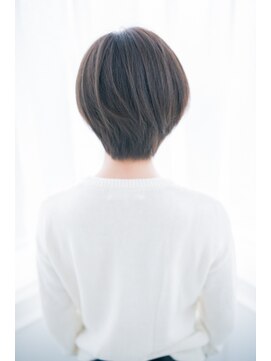 アトリア 川崎(Atria) ナチュラル耳かけボブ