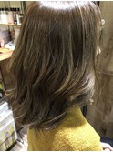 マットアッシュ系カラーでオシャレ髪に！