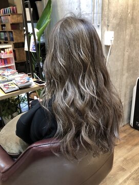 ロダット 横浜(LODAT by little) ハイライト×パールベージュ【LODAT横浜】