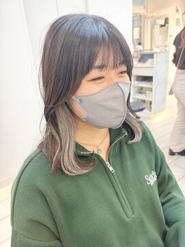 テトラ バイ ネオリーブ 横浜西口店(tetra by neolive) グレージュ×ホワイトシルバー**