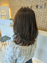 アームス リレーション(Arms Relation) オリーブベージュで柔らかく