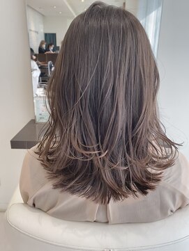 アメイジングヘアー 美沢店(AMAZING HAIR) フォギーベージュ/ロングレイヤー/レイヤーカット/透明感