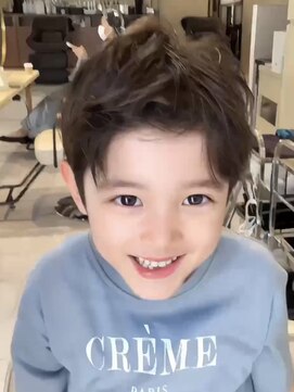 ティア(Tia.) （キッズカット/メンズカット/アップバング/刈り上げ）
