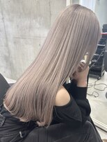 ジィルム(XELM)&nbsp;ハイライトカラーミルクティーベージュレイヤーカット