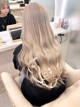 ネモネ バイ ミリー 梅田茶屋町(nemone by milly) ホワイトベージュカラー