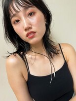 シュプール(SPUR)&nbsp;黒髪ミディアム透け感シースルーバングくびれレイヤーカット