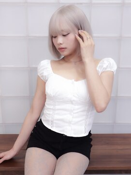 アイエヌジードット(INg.) ホワイトカラー