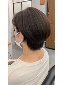 頭の型が綺麗なショート