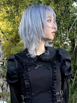 ピークアブー 原宿ハラカド(PEEK-A-BOO) シルバーグレイハイライトデザインカラーナチュラルくびれヘア