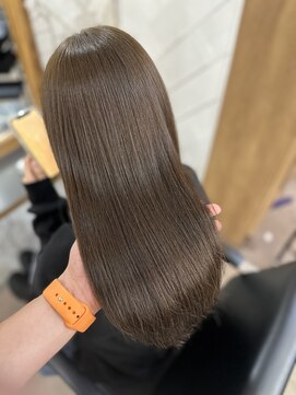 マロンベージュ