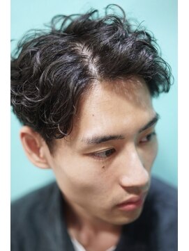 ニコ シモノセキ(NIKO Shimonoseki) メンズカットパーマ