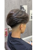アフューズバイストゥー(Vfuse by StueW)&nbsp;センターパート×フェード×ニュアンスパーマ