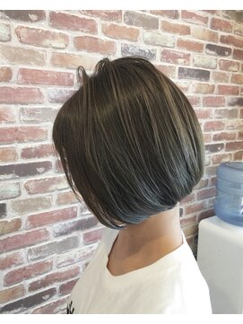 アートアンドヘアーデザイン ダイアリー(Art Hair design Diary) 【Diary】プラチナアッシュ×ハイライト×デニムインナー