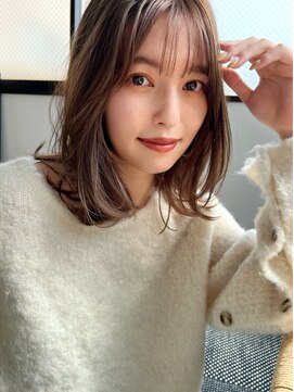 アンガーデン(Une GARDEN) 前髪/くびれミディアム／黒髪/レイヤーロング/グレーベージュ