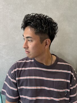 ゼスト リル 新宿(ZEST lill) スパイキーショート　短髪パーマ　ホワイトメッシュ