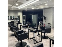 スキル 池袋(SKILL)の雰囲気（広々とした路面店[メンズヘア/池袋メンズカット/メンズサロン]）