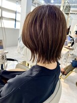 マリアバイアフロート(Maria by AFLOAT)&nbsp;【添田】パツっとくびれボブルフ　ネビージュカラー　小顔カット