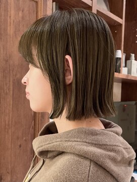 ビュートリアム265(BEAUTRIUM 265) 大人可愛い切りっぱなしボブぱつっとボブ赤みなしオリーブカラー